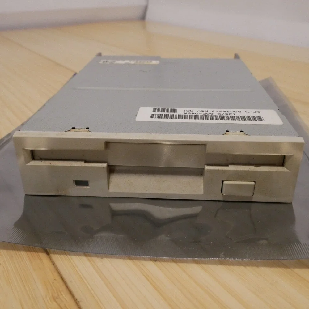 TEAC 3.5 inch Internal Floppy Disk Drive Model FD-235HF Tested & Working - 17